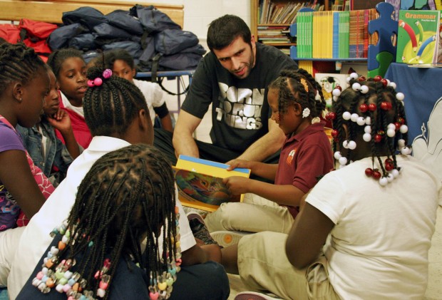 Vladi20Admire1 Vladi Reading with Kids